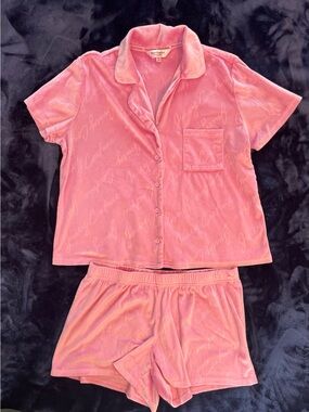 Juicy Couture Cozy Pink Velvet Short Pajama Set size M